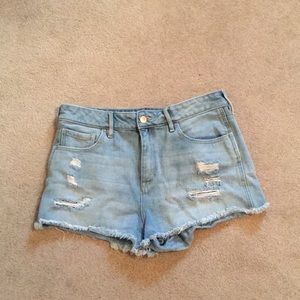 high-waisted distressed jean shorts